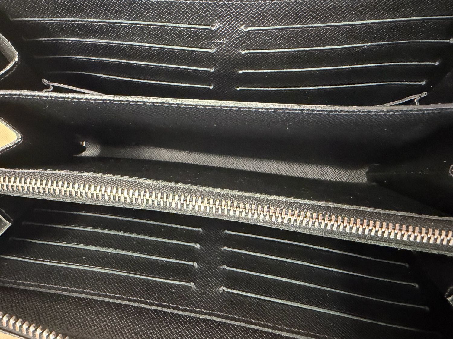 Louis Vuitton Damier Graphite Zippy XL