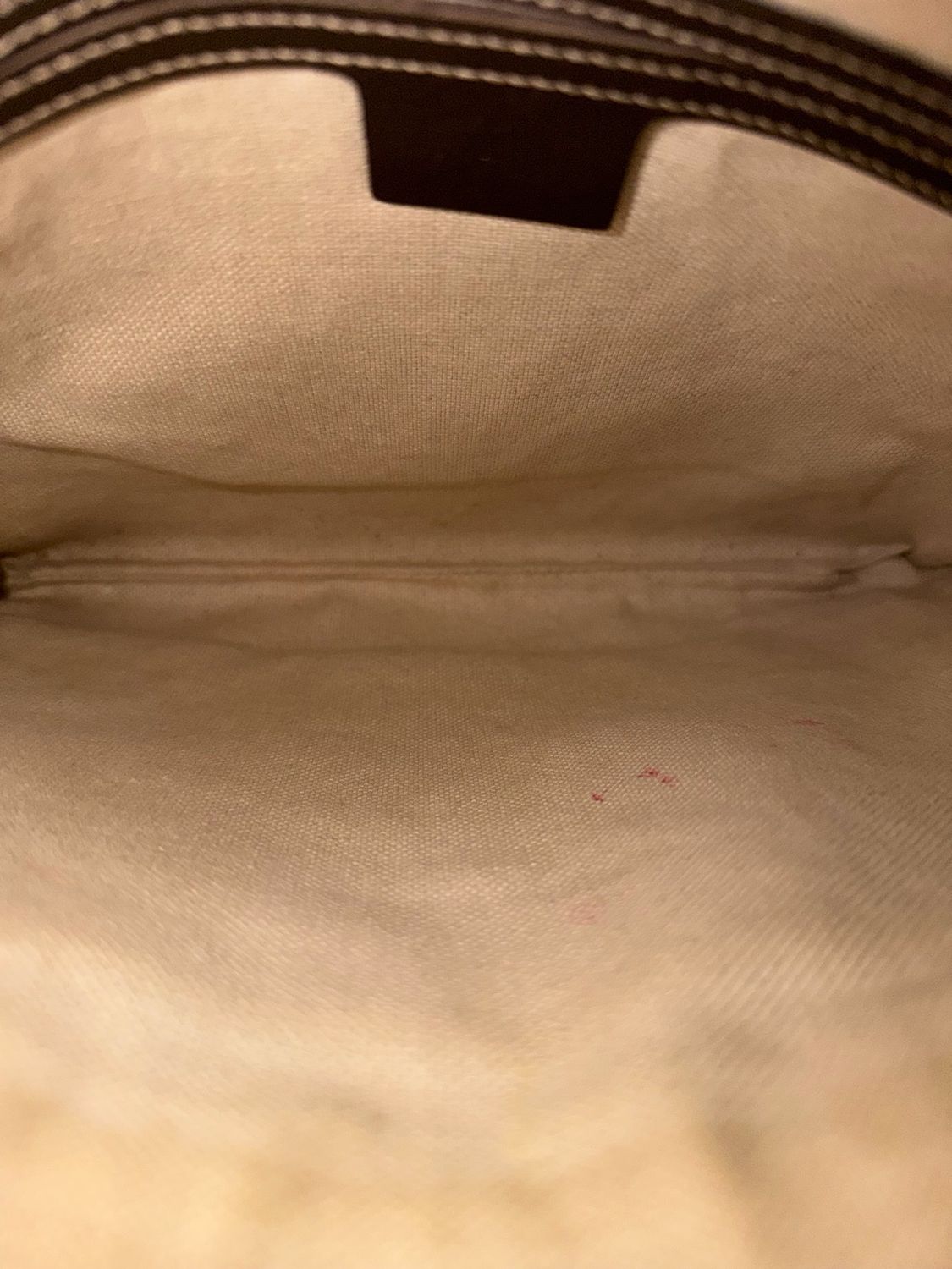 Gucci Flat Front Zipper Messenger Crossbody