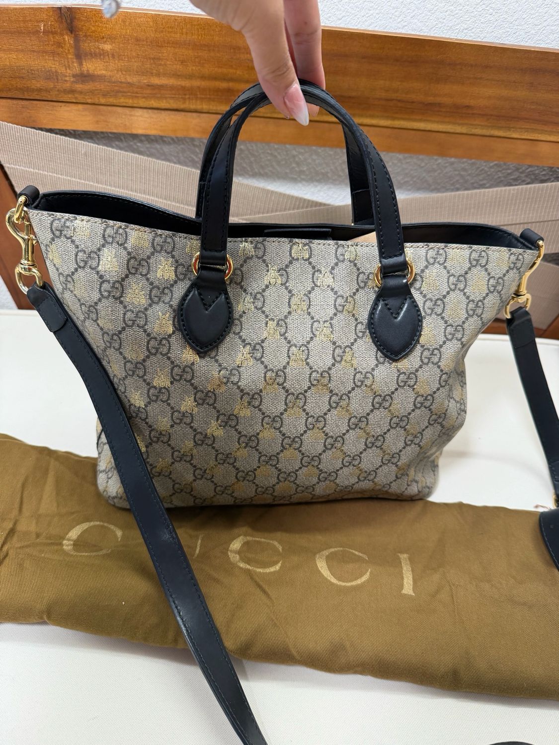 Gucci Supreme Monogram Canvas Supreme Crossbody