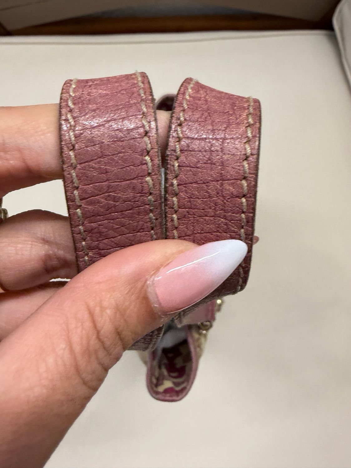 Gucci Joliceur Vertical Tote Monogram Canvas in Pink