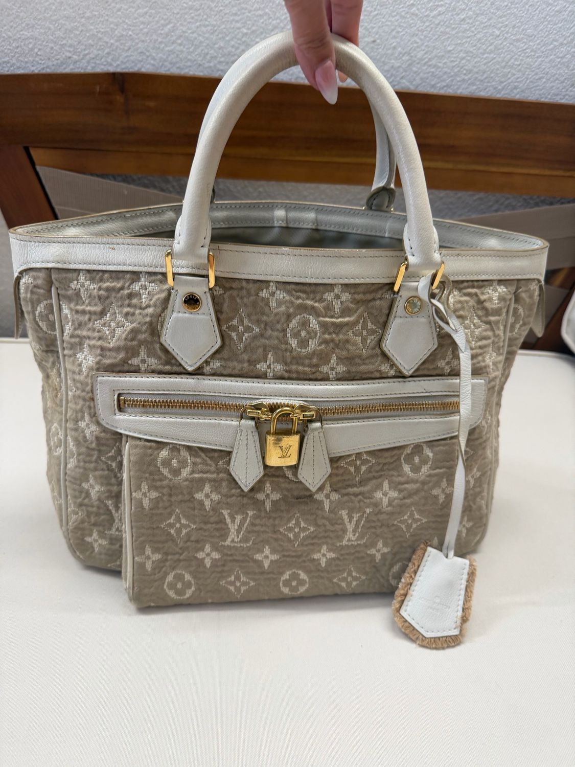 Louis Vuitton Monogram Limited Edition Sabbia Mm