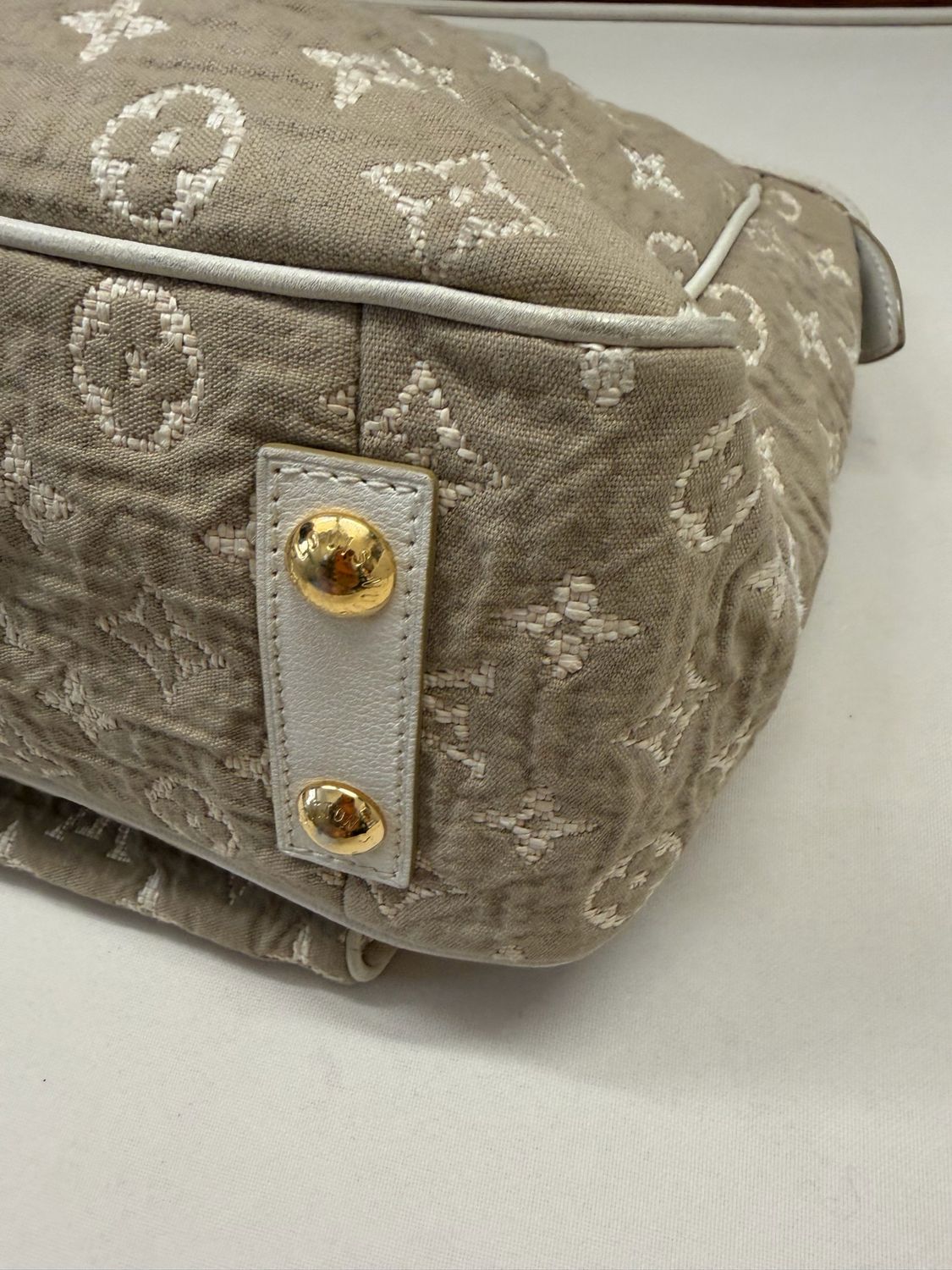 Louis Vuitton Monogram Limited Edition Sabbia Mm