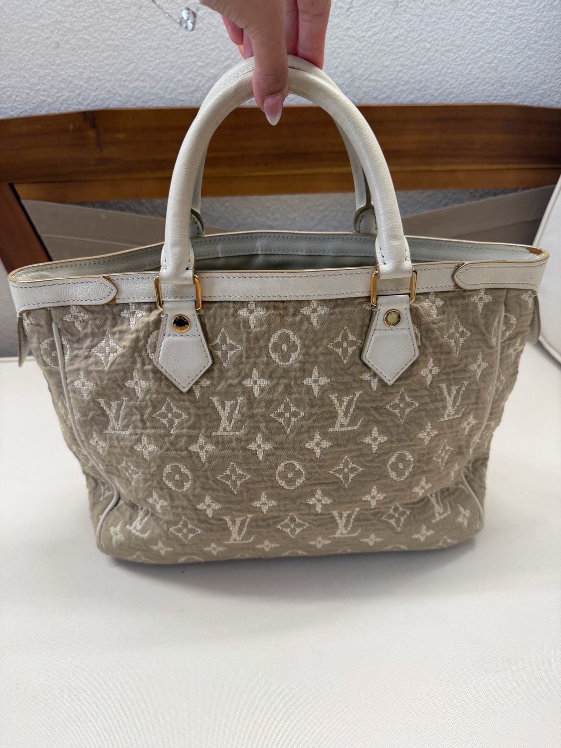 Louis Vuitton Monogram Limited Edition Sabbia Mm