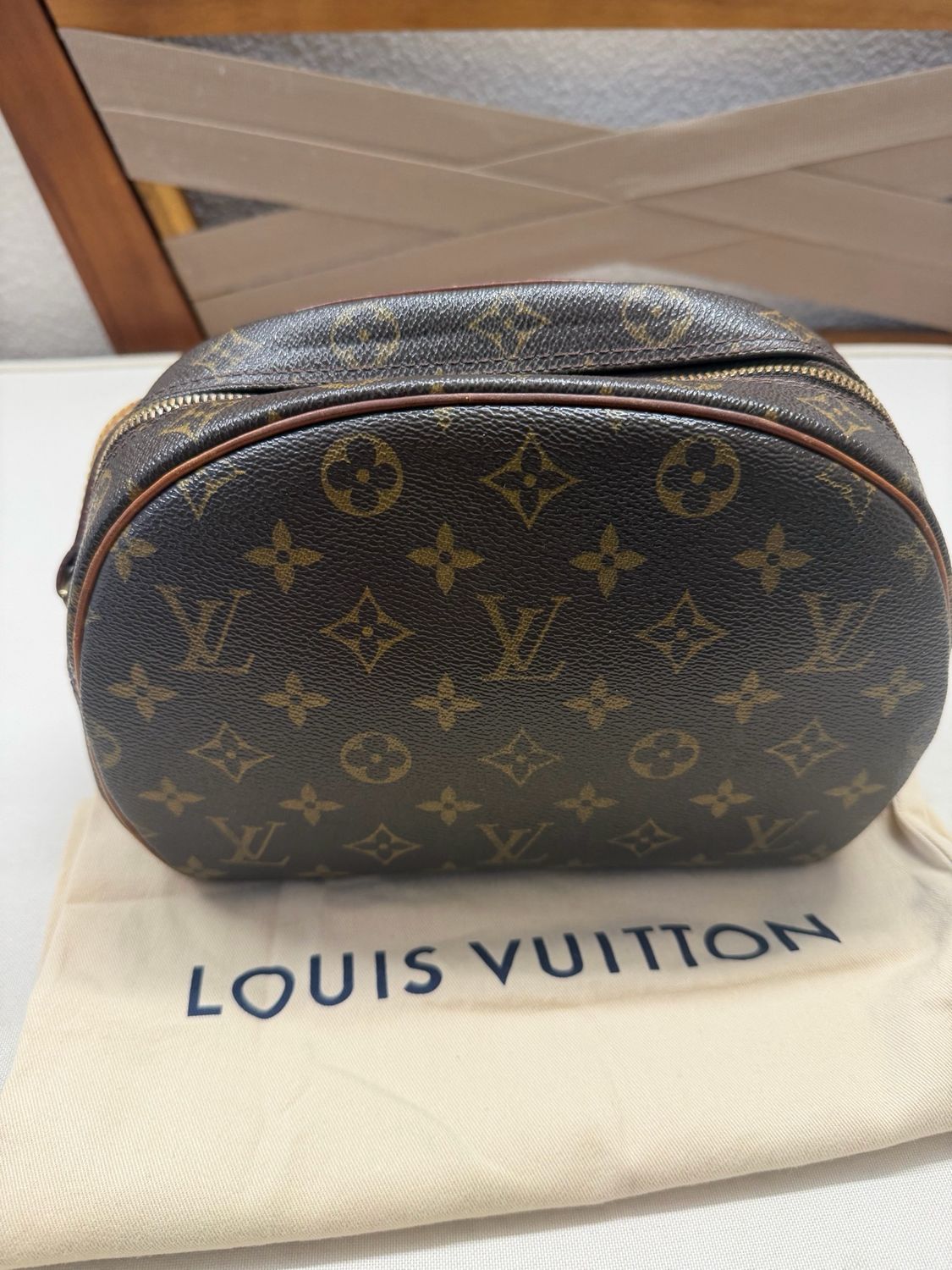 Louis Vuitton Monogram Blois Messenger Crossbody Sling
