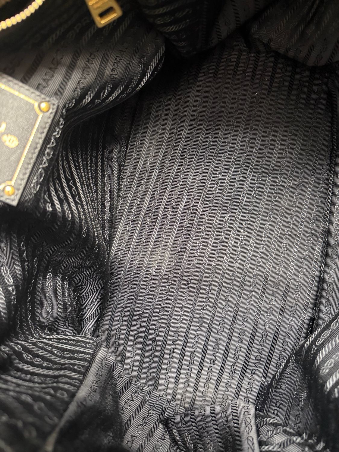 Prada Soft Calf Convertible Tote Messenger in Black