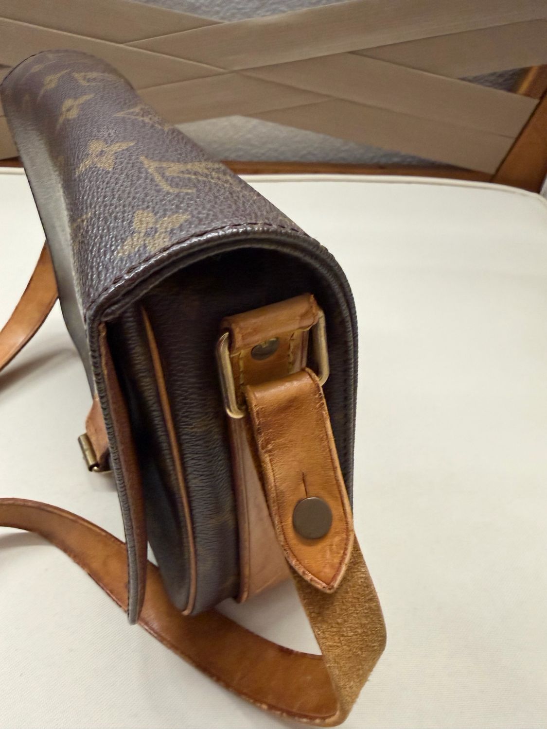 Louis Vuitton Monogram Catouchierre Pm Crossbody Sling