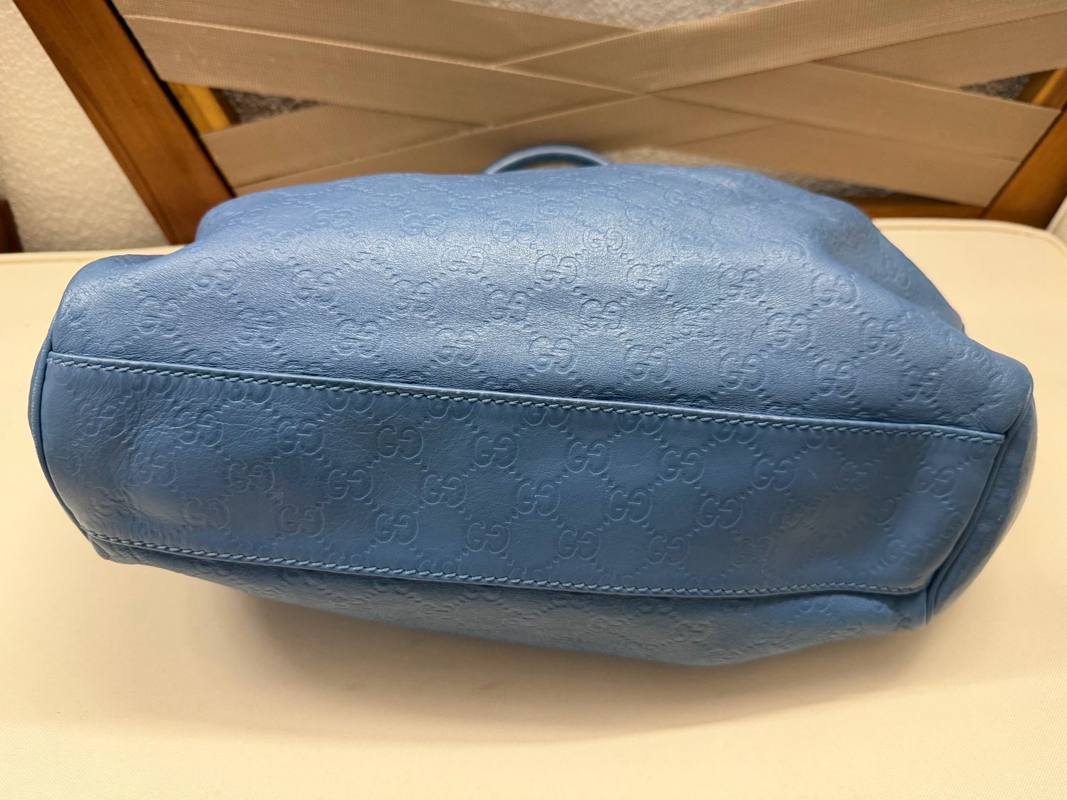 Gucci Sukey Guccissima Leather Medium Tote Shoulder in Blue