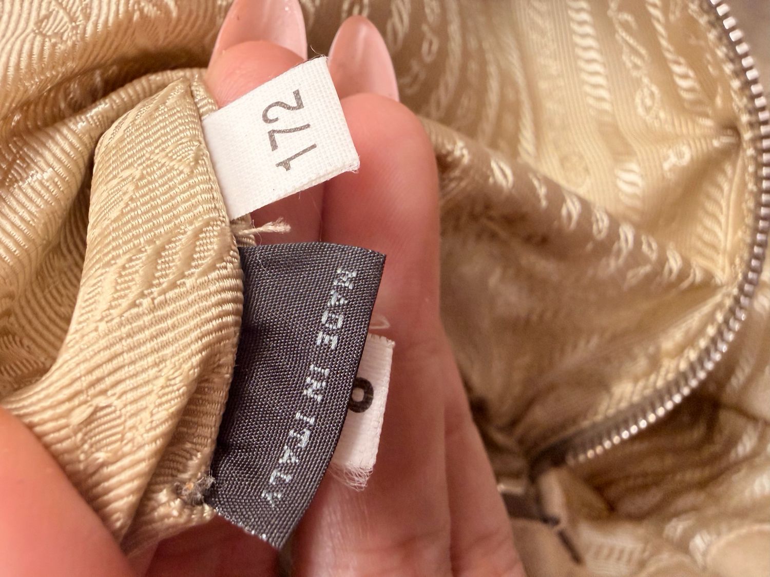 Prada Vitello Shine Crossbody Messenger Sling