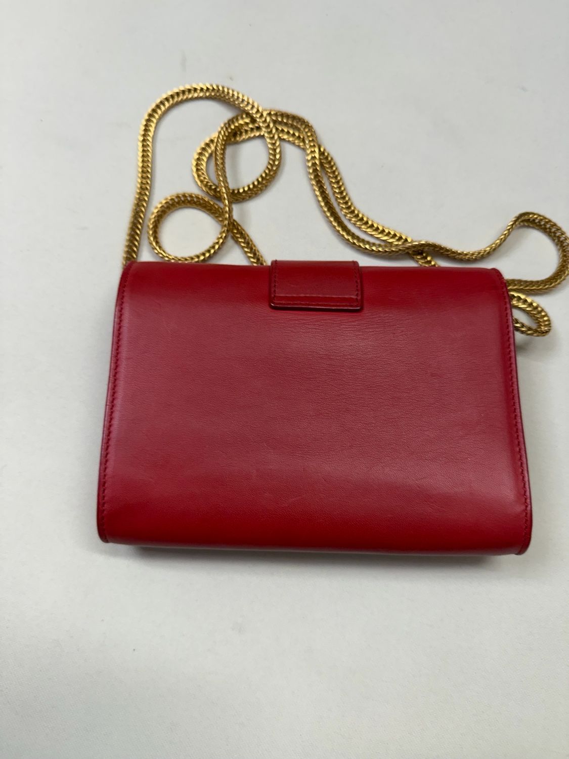 Yves Saint Laurent Classic Y Ligne Wallet on Chain