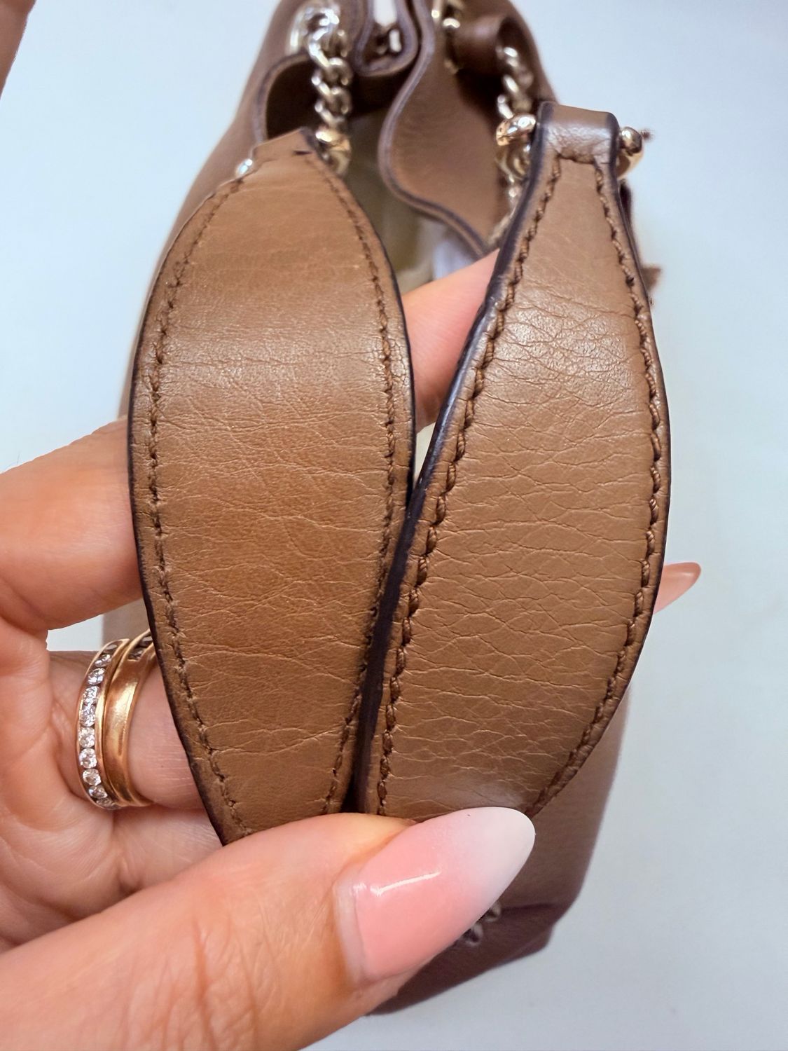 Gucci Pebbled Leather Soho Chain Tote Medium in Brown