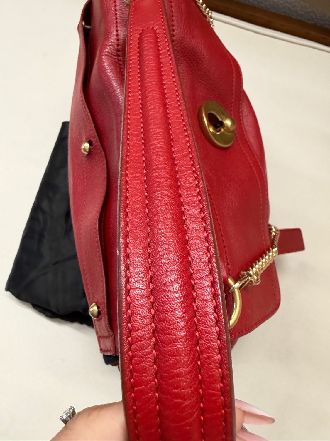 Yves Saint Laurent Muse Two Satchel Top Handle in Red