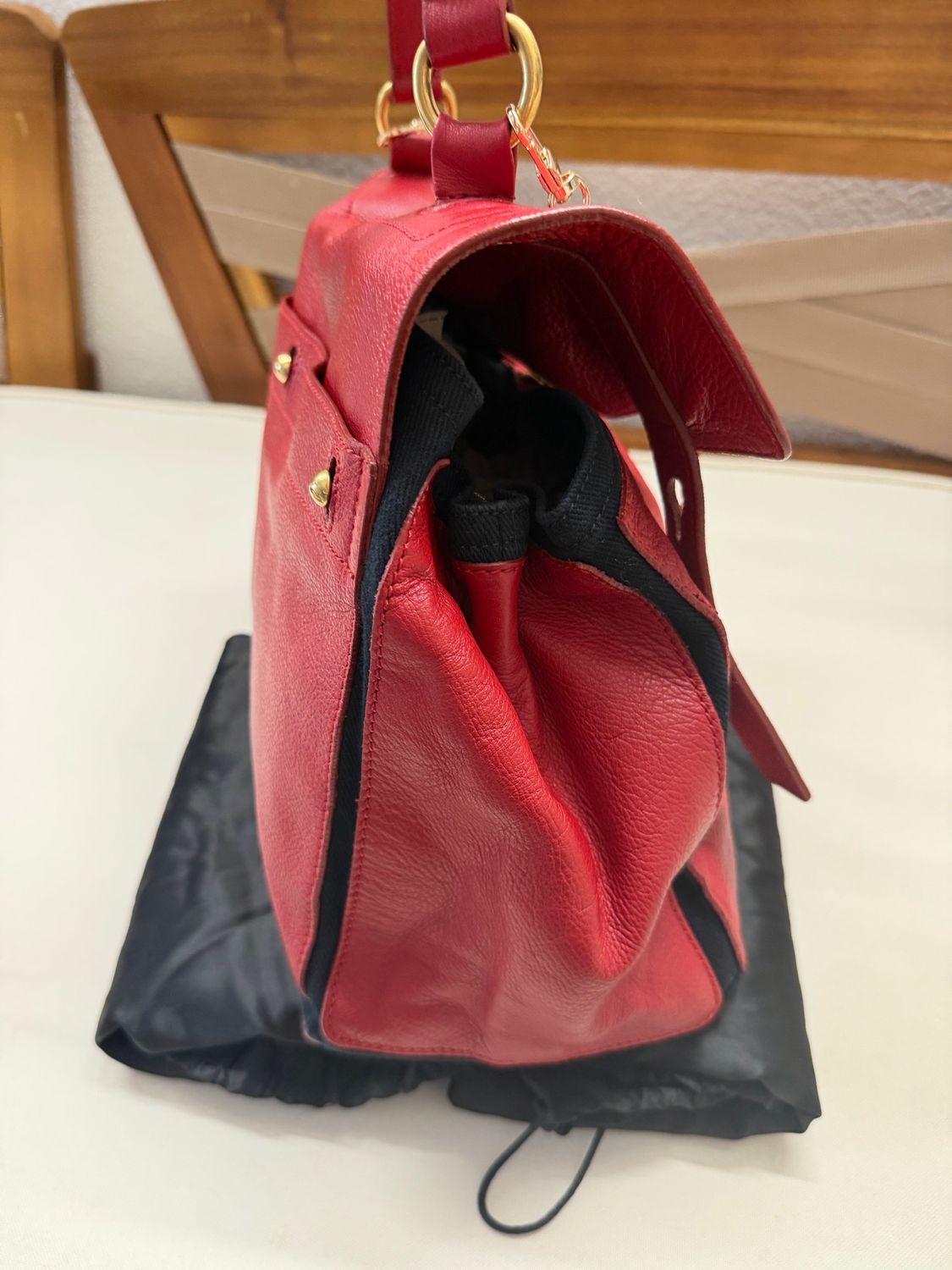 Yves Saint Laurent Muse Two Satchel Top Handle in Red