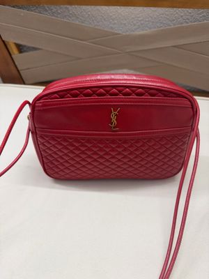 Yves Saint Laurent Quilted Lambskin Victoire Camera Bag Crossbody Messenger Sling in Red