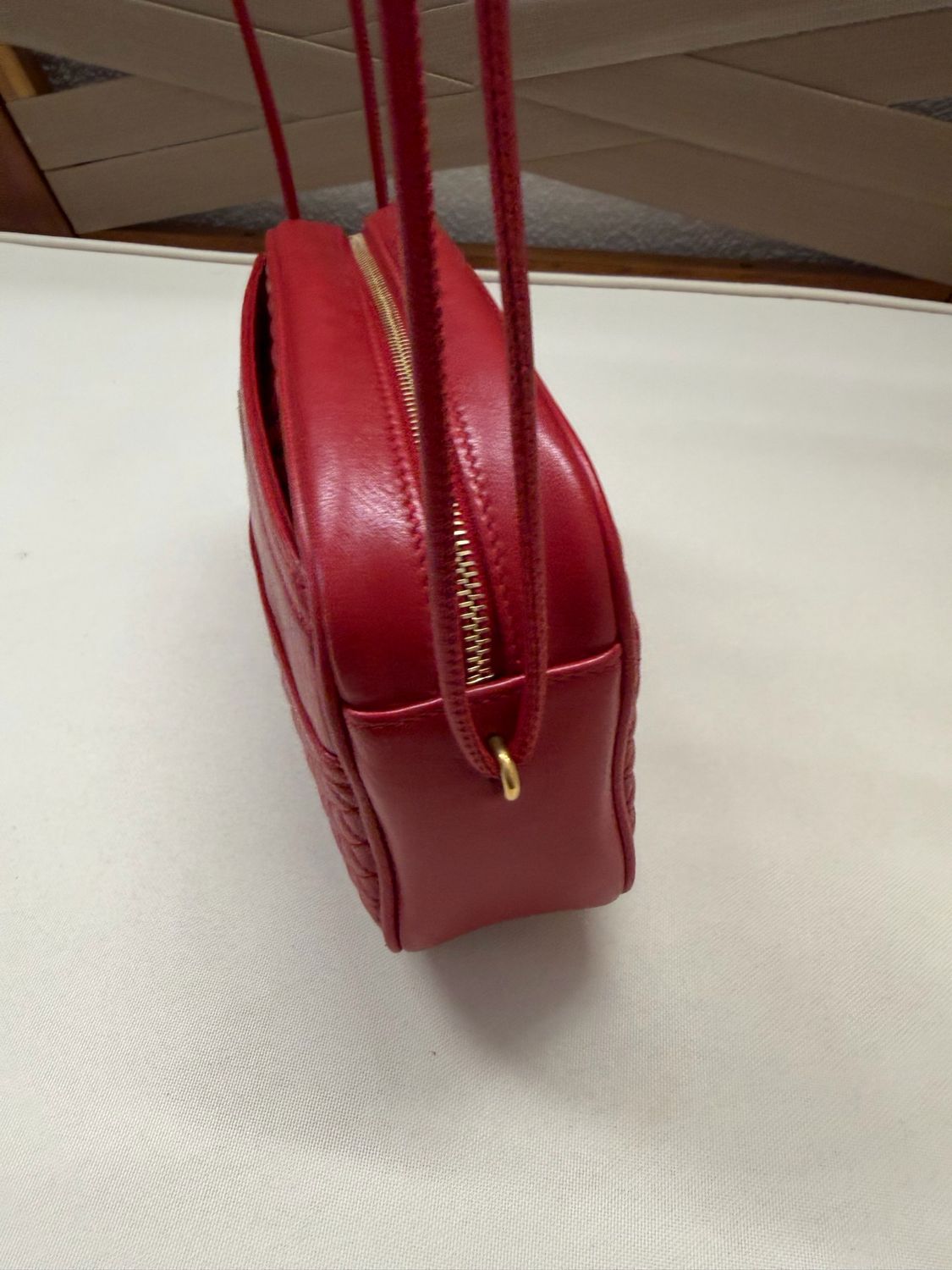 Yves Saint Laurent Quilted Lambskin Victoire Camera Bag Crossbody Messenger Sling in Red