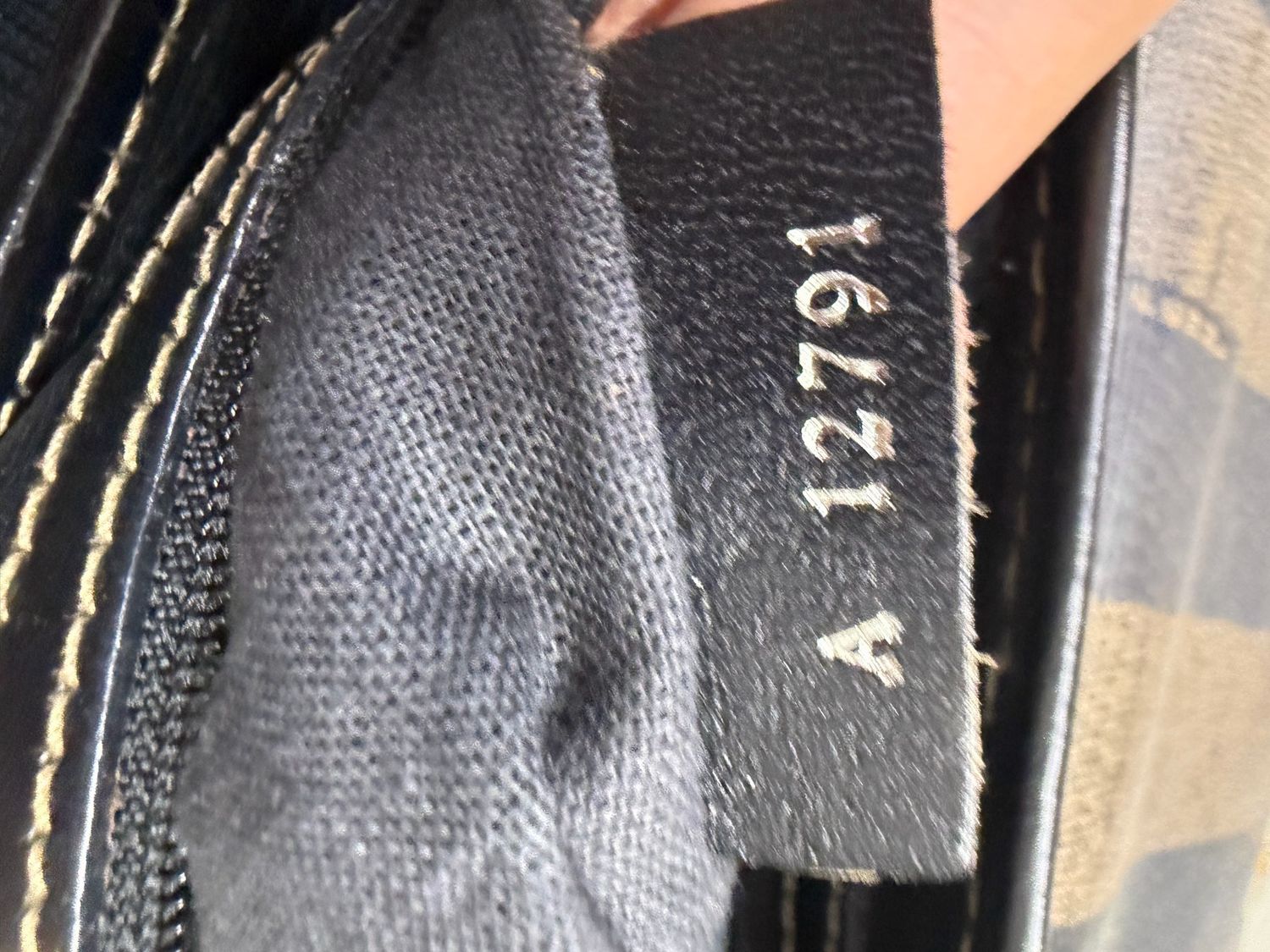 Fendi Pequin Messenger Crossbody Sling Vintage