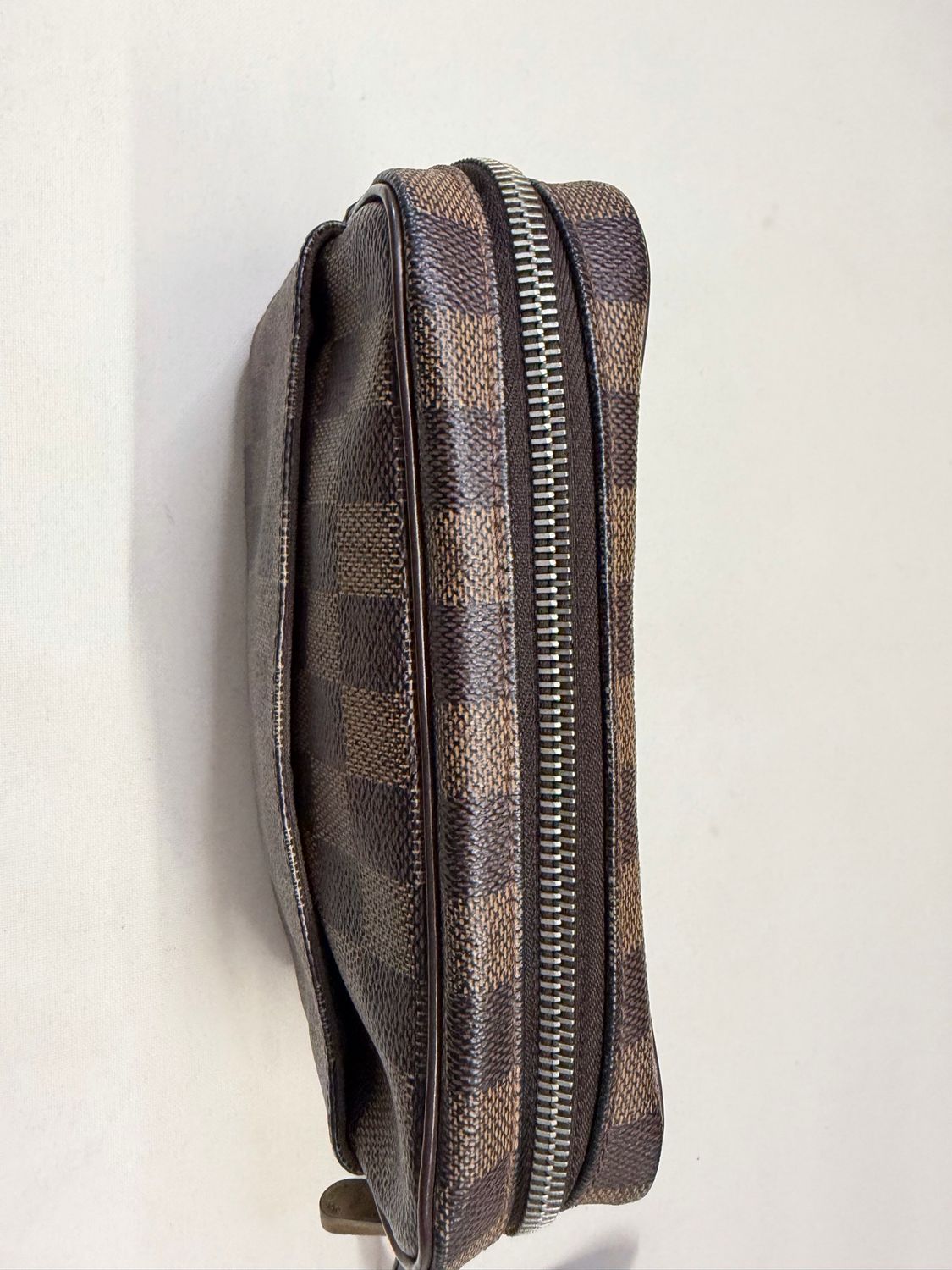 Louis Vuitton Damier Ebene Billets Macao Clutch