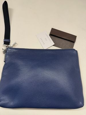 Gucci Pebbled Leather Cosmopolis Clutch Pouch