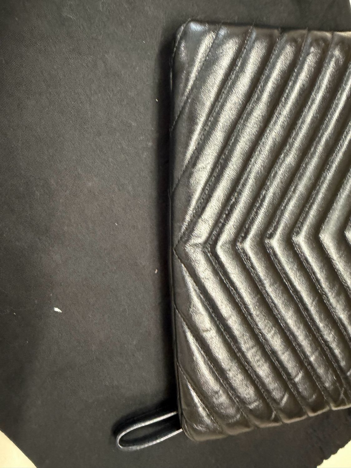 Yves Saint Laurent New Jolie Matelasse Chwvron Clutch Pouch Quilted in Black