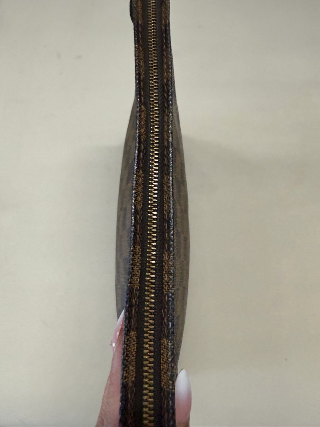 Louis Vuitton Damier Ebene Toiletry 26 Zipper Pouch