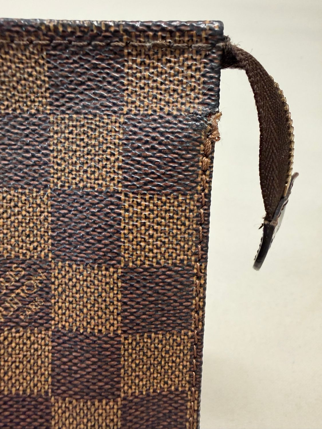 Louis Vuitton Damier Ebene Toiletry 26 Zipper Pouch