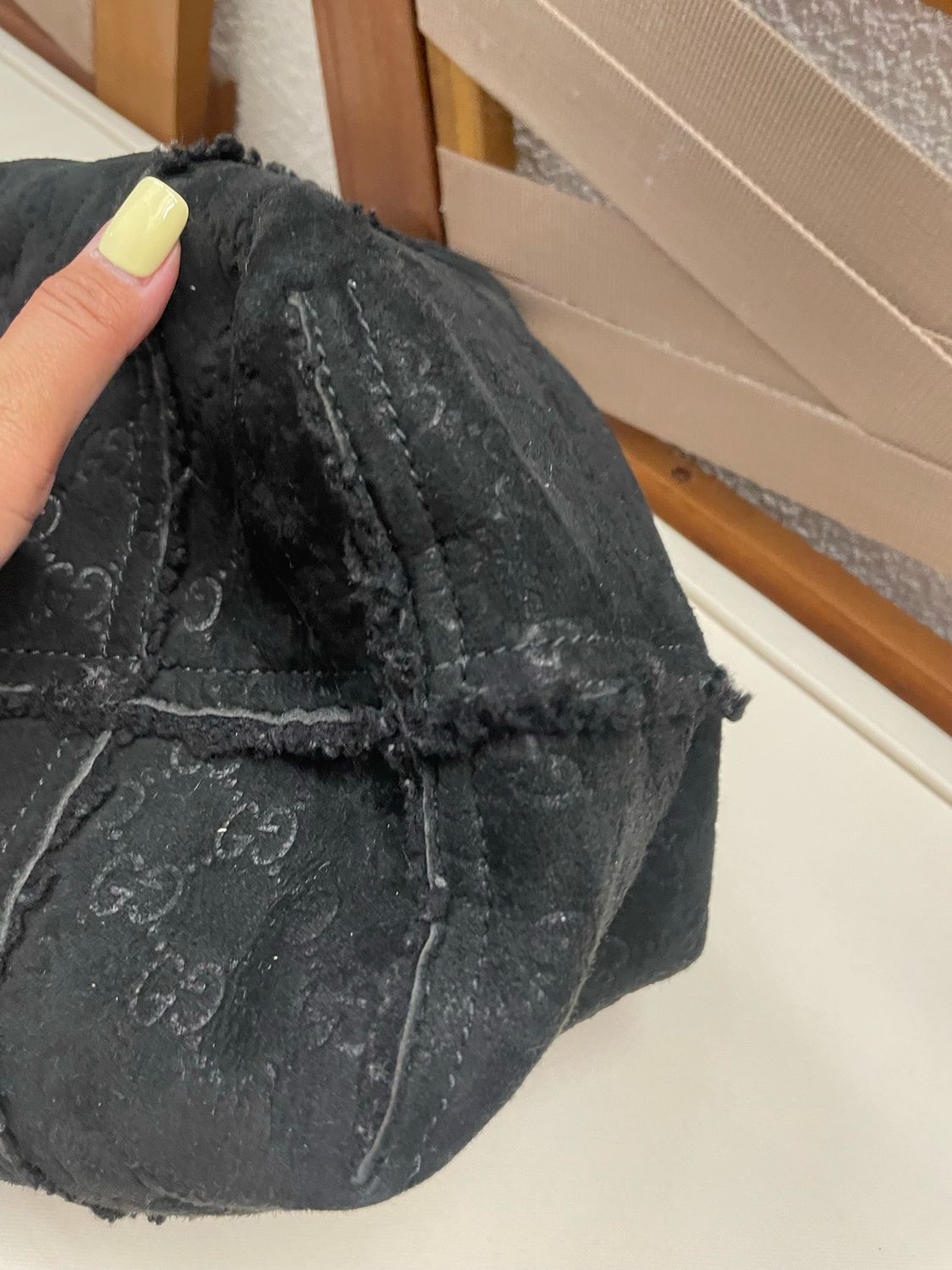 Gucci Joliceur Shearling and Suede Tote in Black