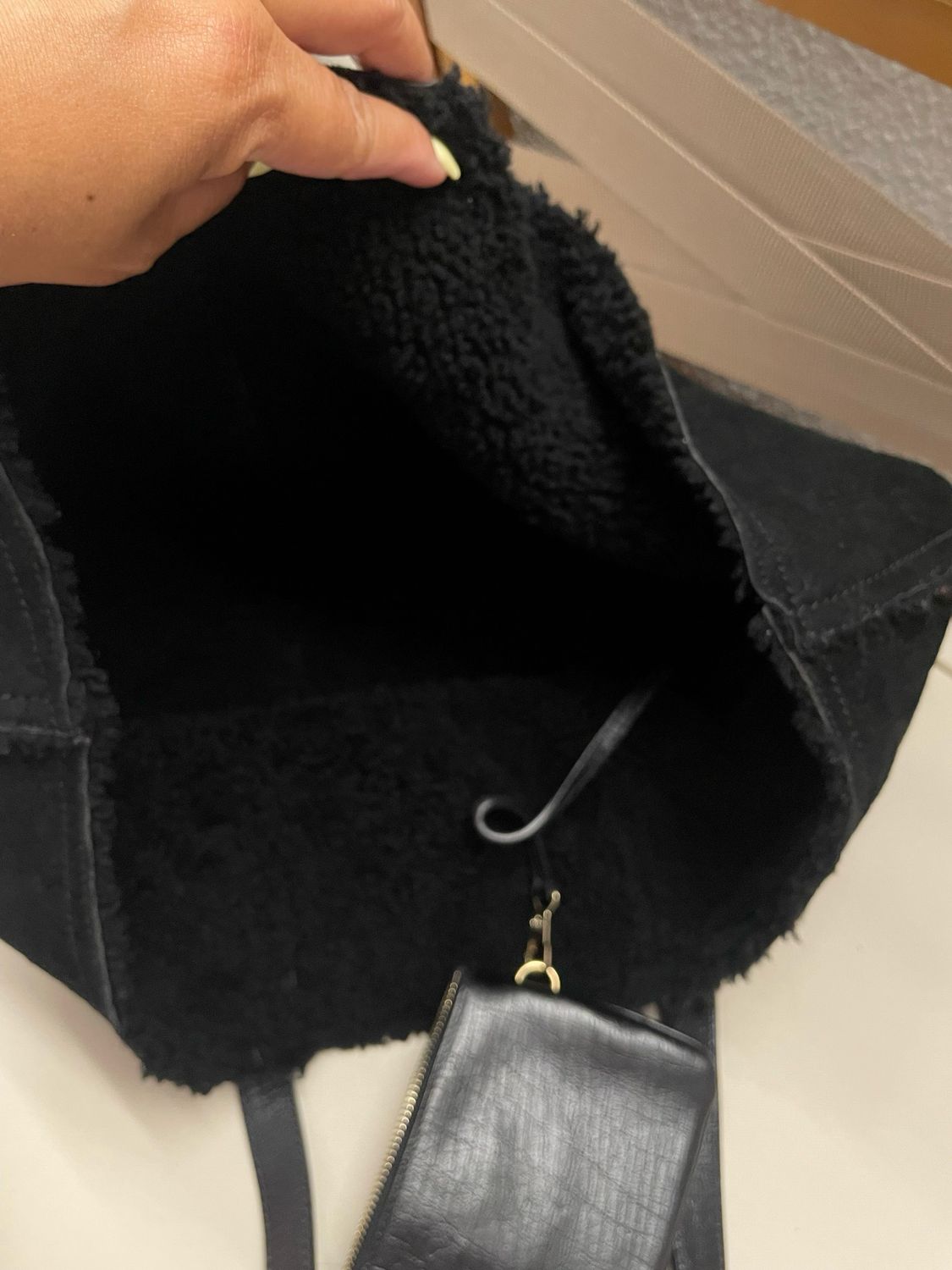 Gucci Joliceur Shearling and Suede Tote in Black