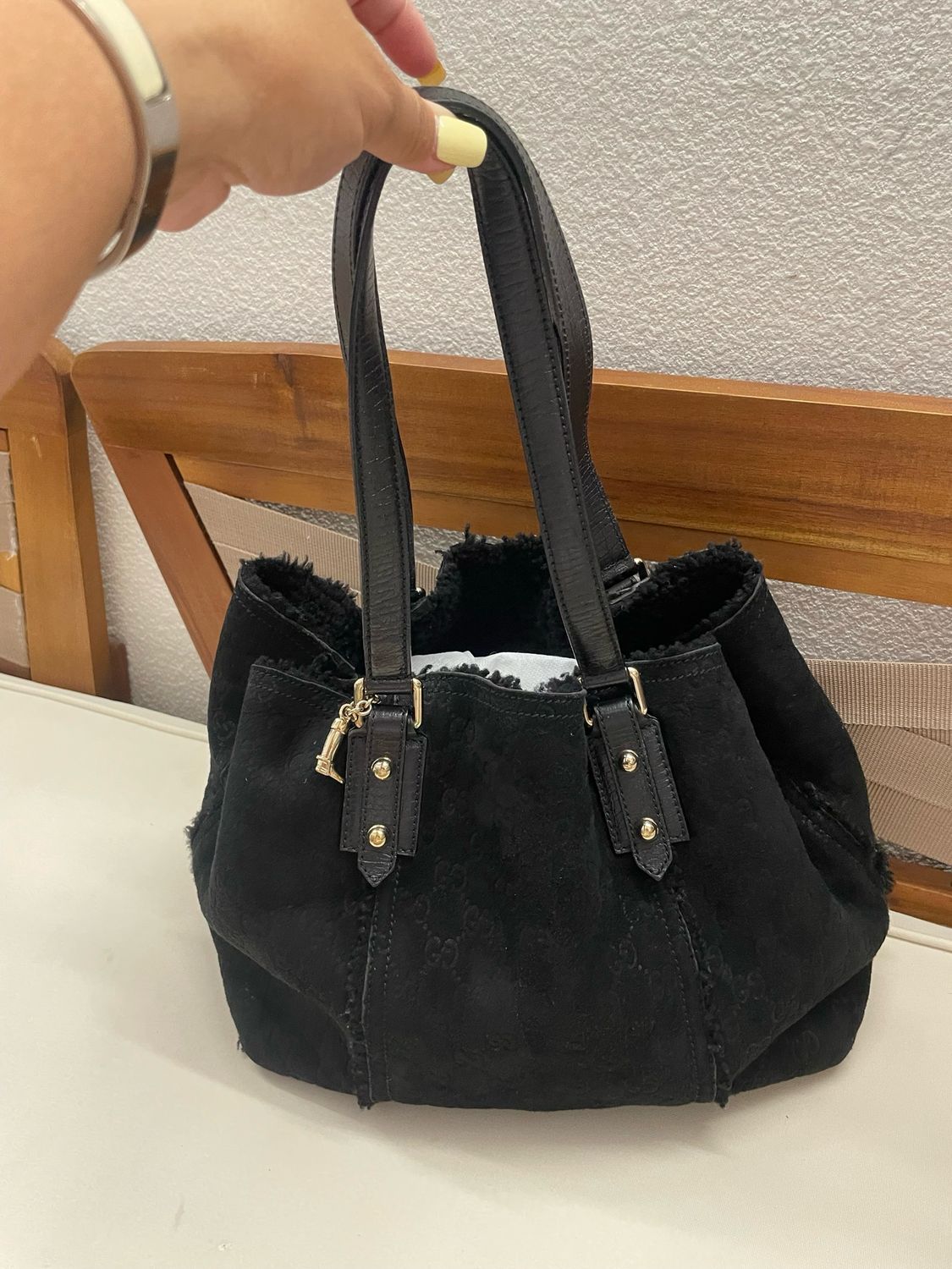 Gucci Joliceur Shearling and Suede Tote in Black