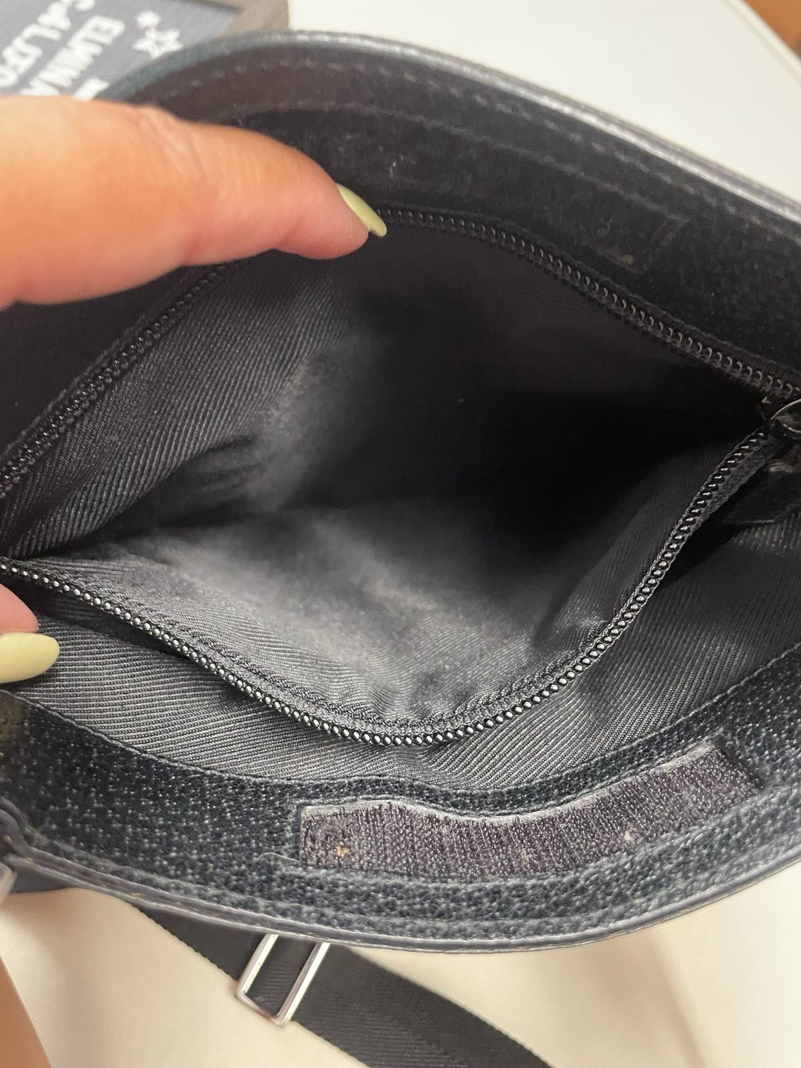 Gucci Monogram Flat Messenger Sling Crossbody in Black