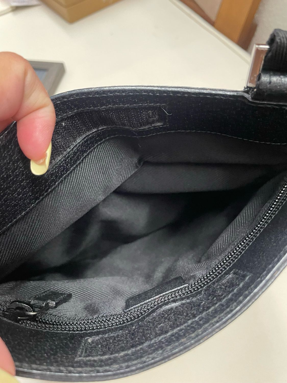 Gucci Monogram Flat Messenger Sling Crossbody in Black