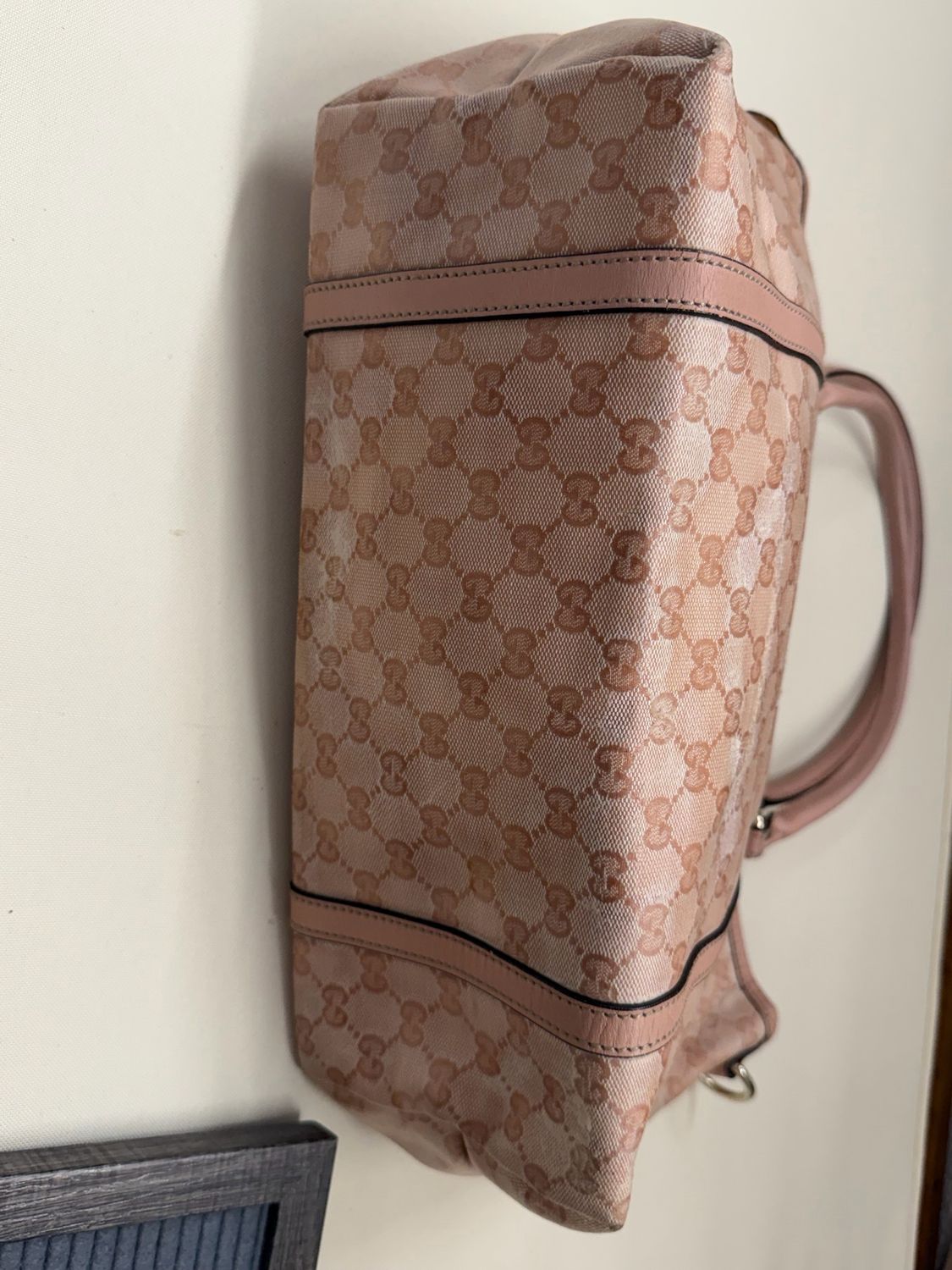 Gucci Supreme Tote in Pink