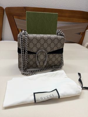 Gucci Monogram Supreme Dionysius Crossbody Flap in Black