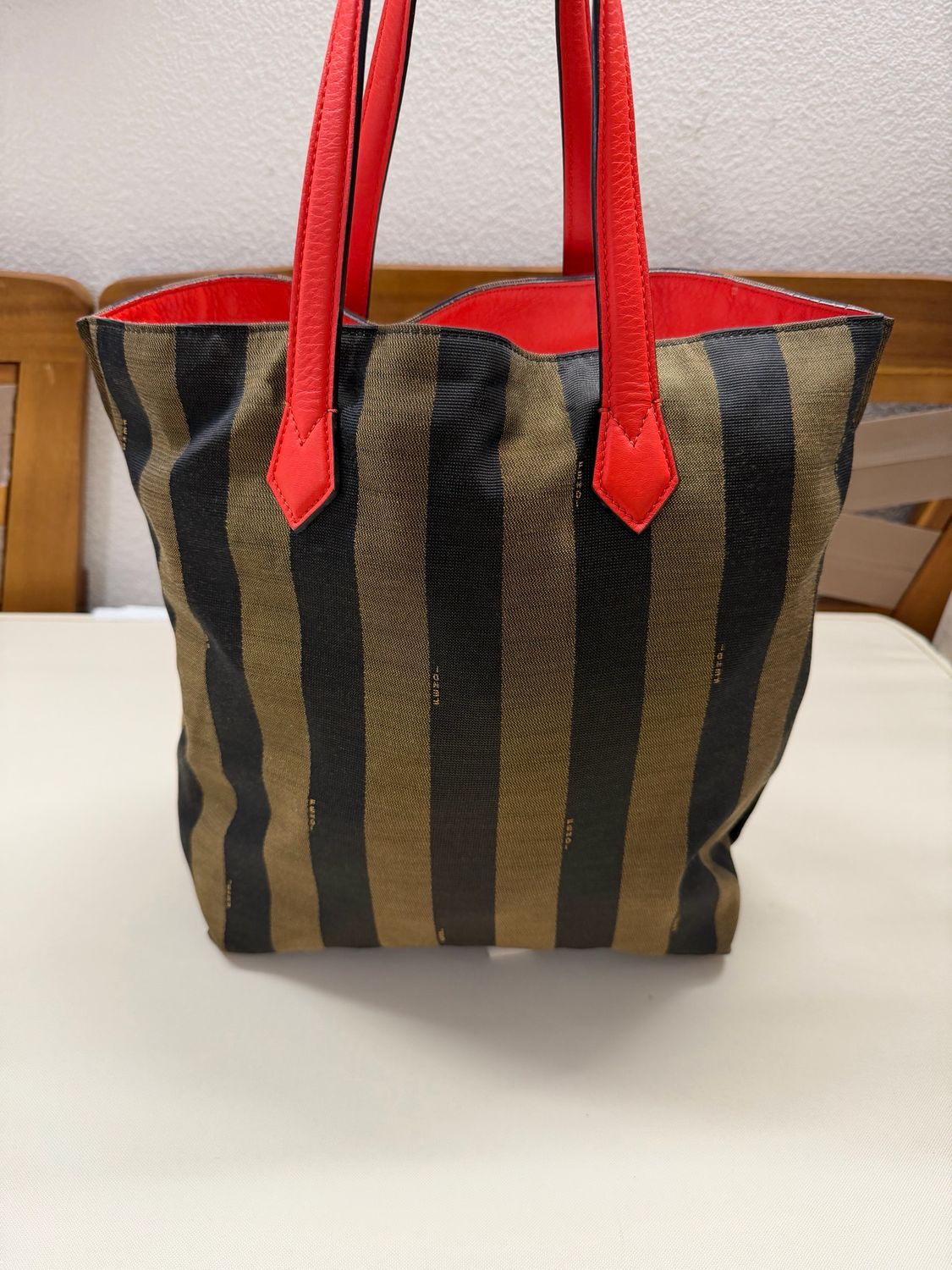 Fendi Pequin Vertical Shopper Tote 