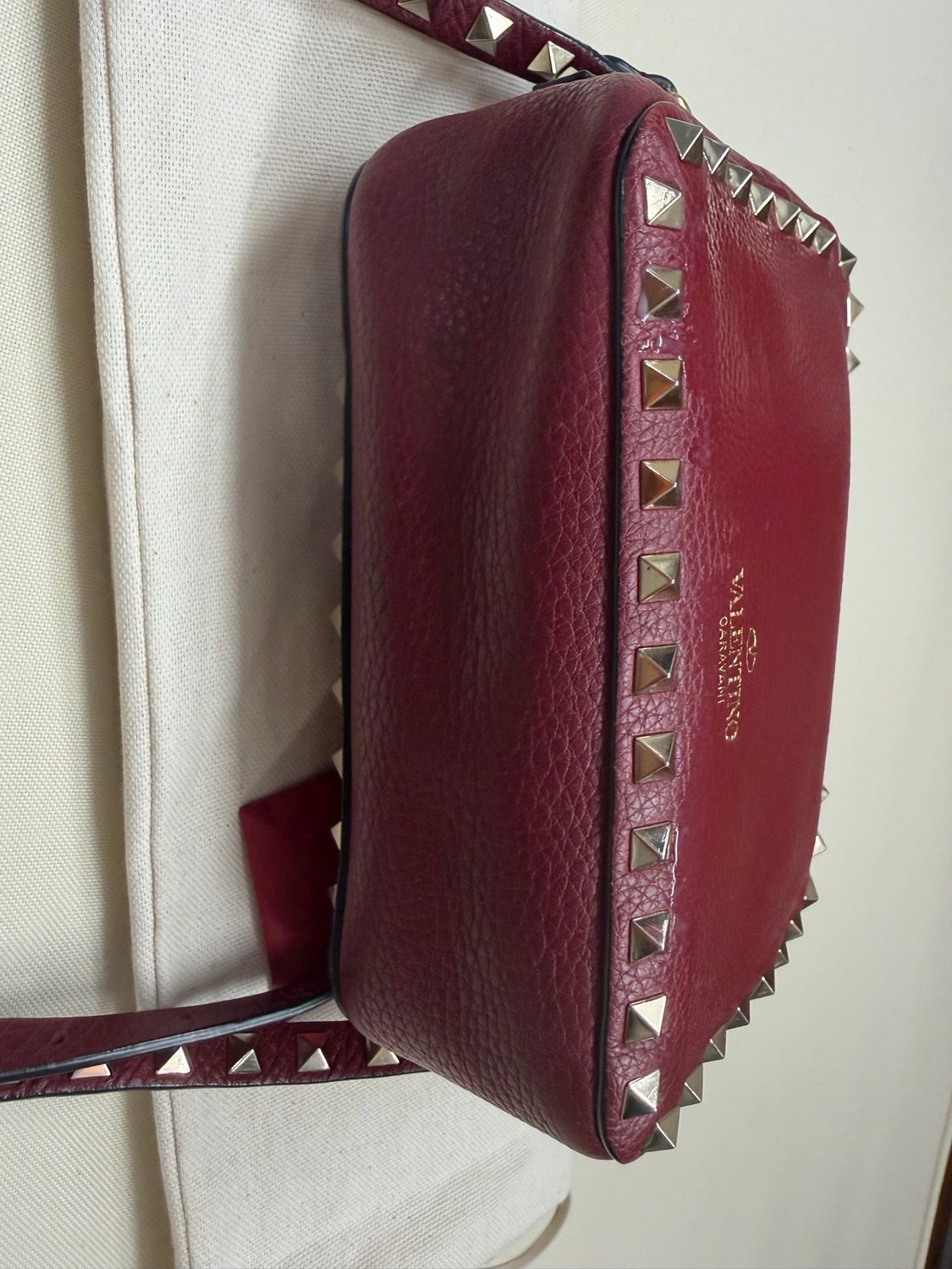 Valentino Garavani Rockstud Camera Bag Messenger Crossbody