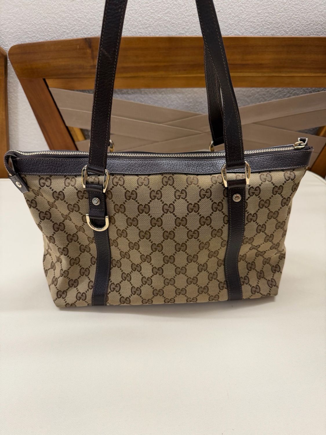Gucci Abbey Zipper Tote Shoulder