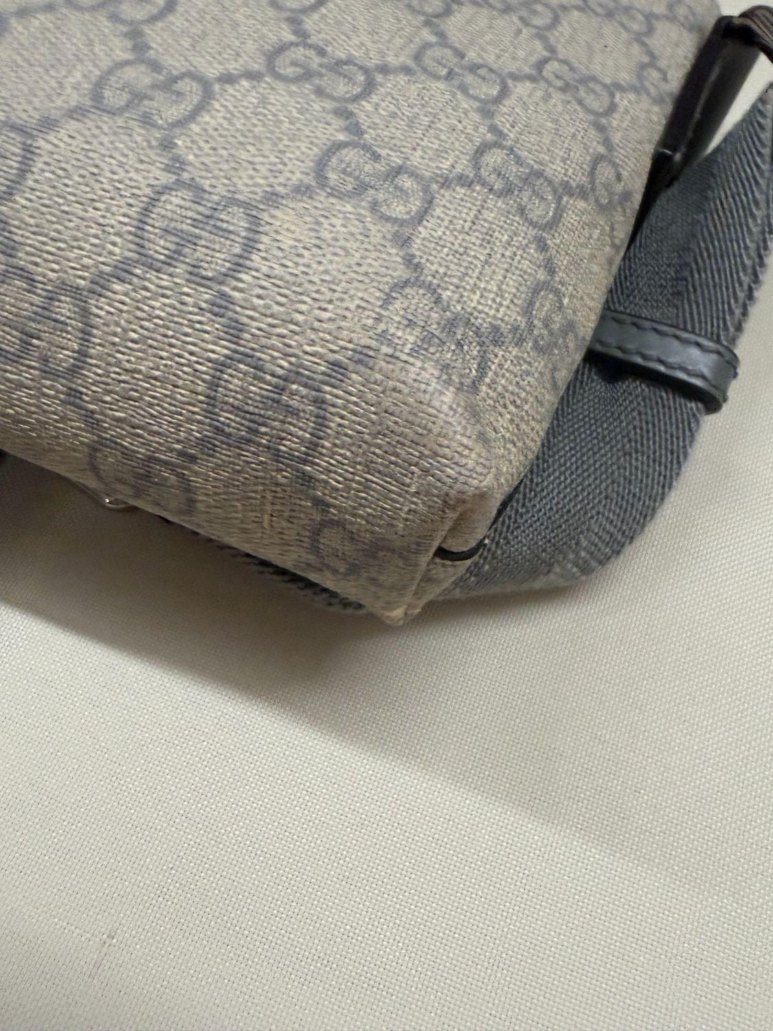 Gucci Supreme Flap Messenger Small