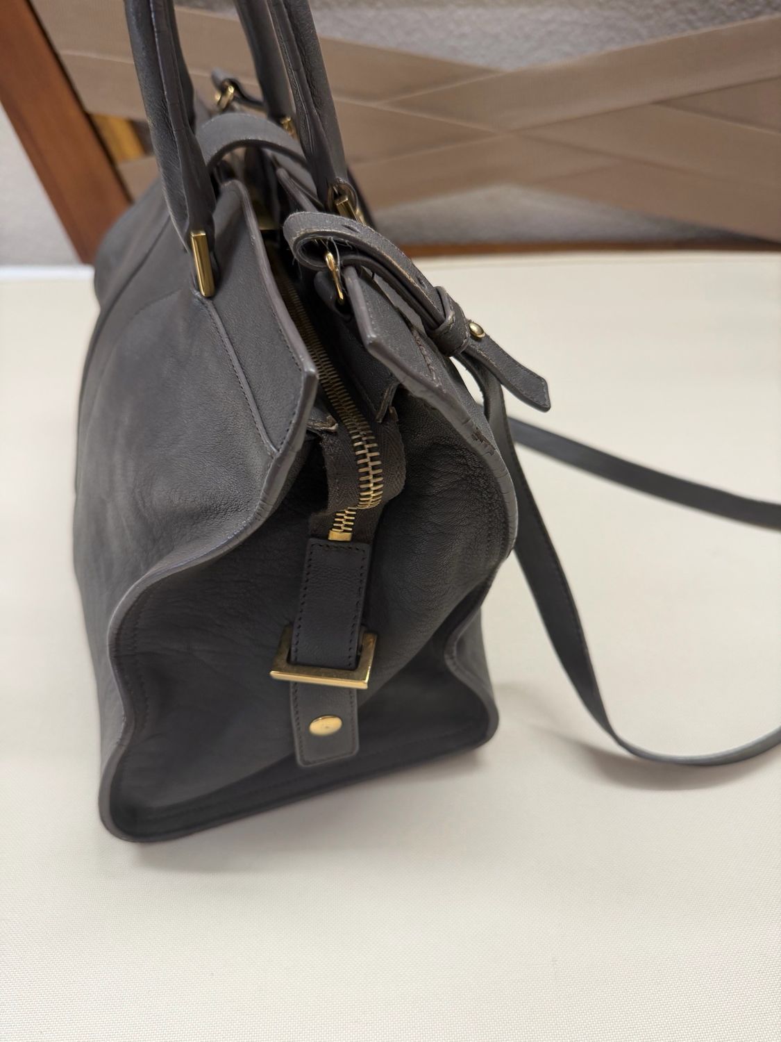 Yves Saint Laurent Cabas Chyc Small in Gray 