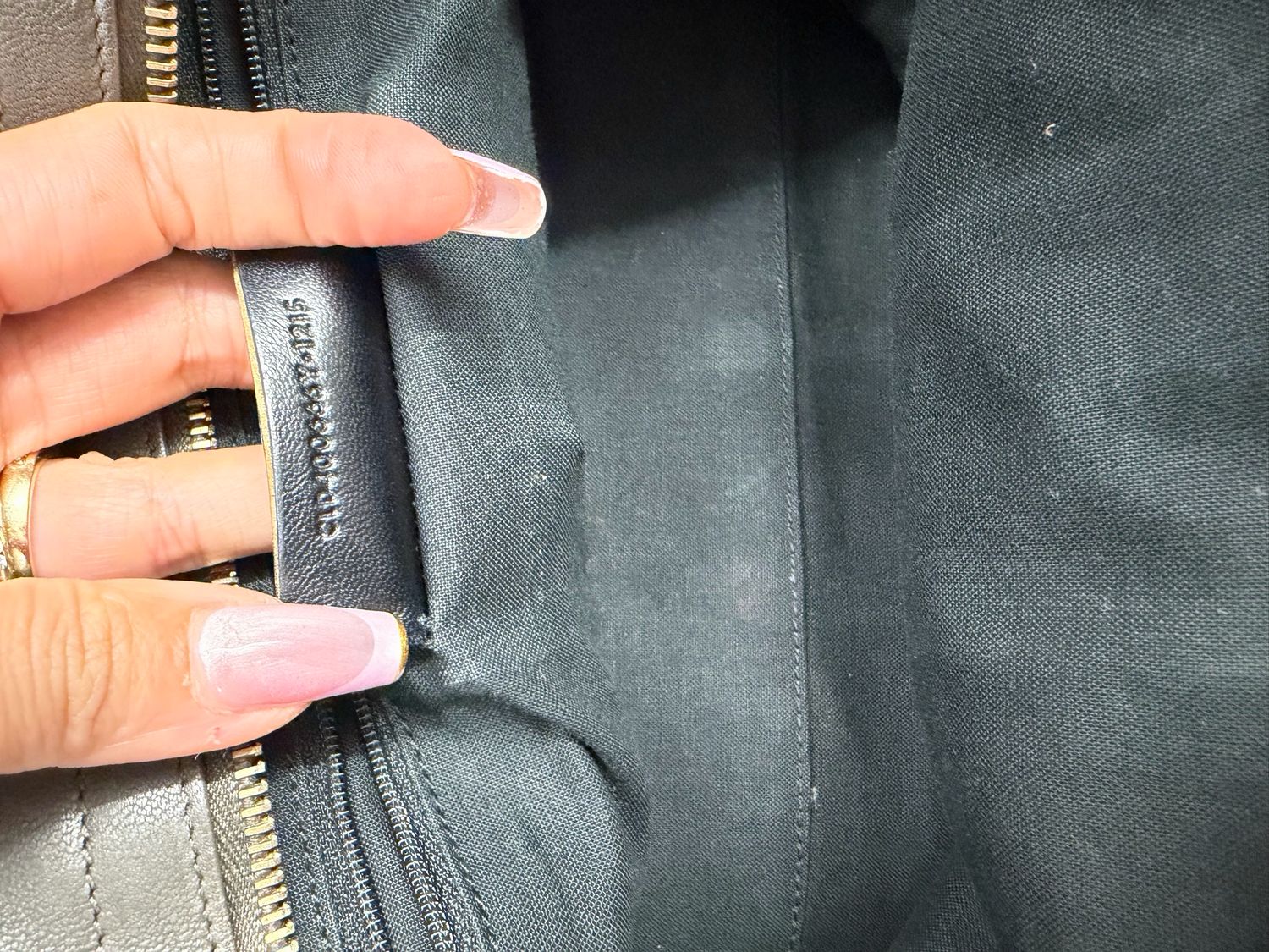 Yves Saint Laurent Cabas Chyc Small in Gray 