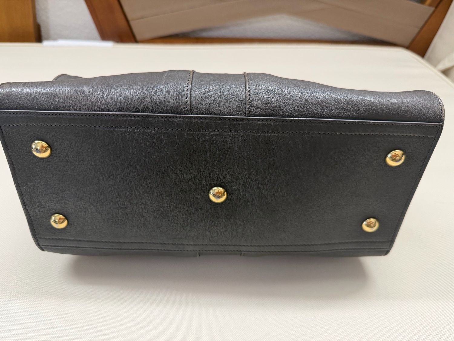 Yves Saint Laurent Cabas Chyc Small in Gray 