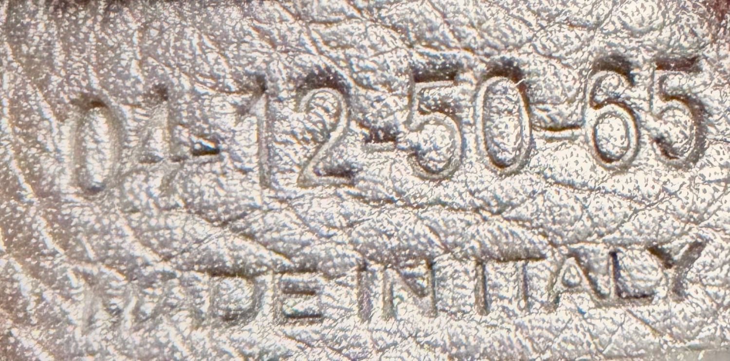 Chloe Pebbled Leather Paraty Crossbody Sling in Black