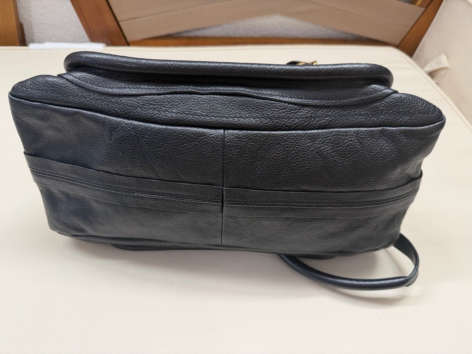 Chloe Pebbled Leather Paraty Crossbody Sling in Black