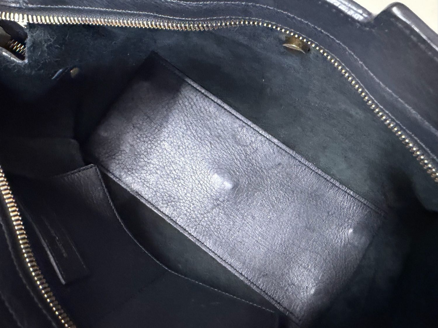 Yves Saint Laurent Cabas Chyc Small in Black 