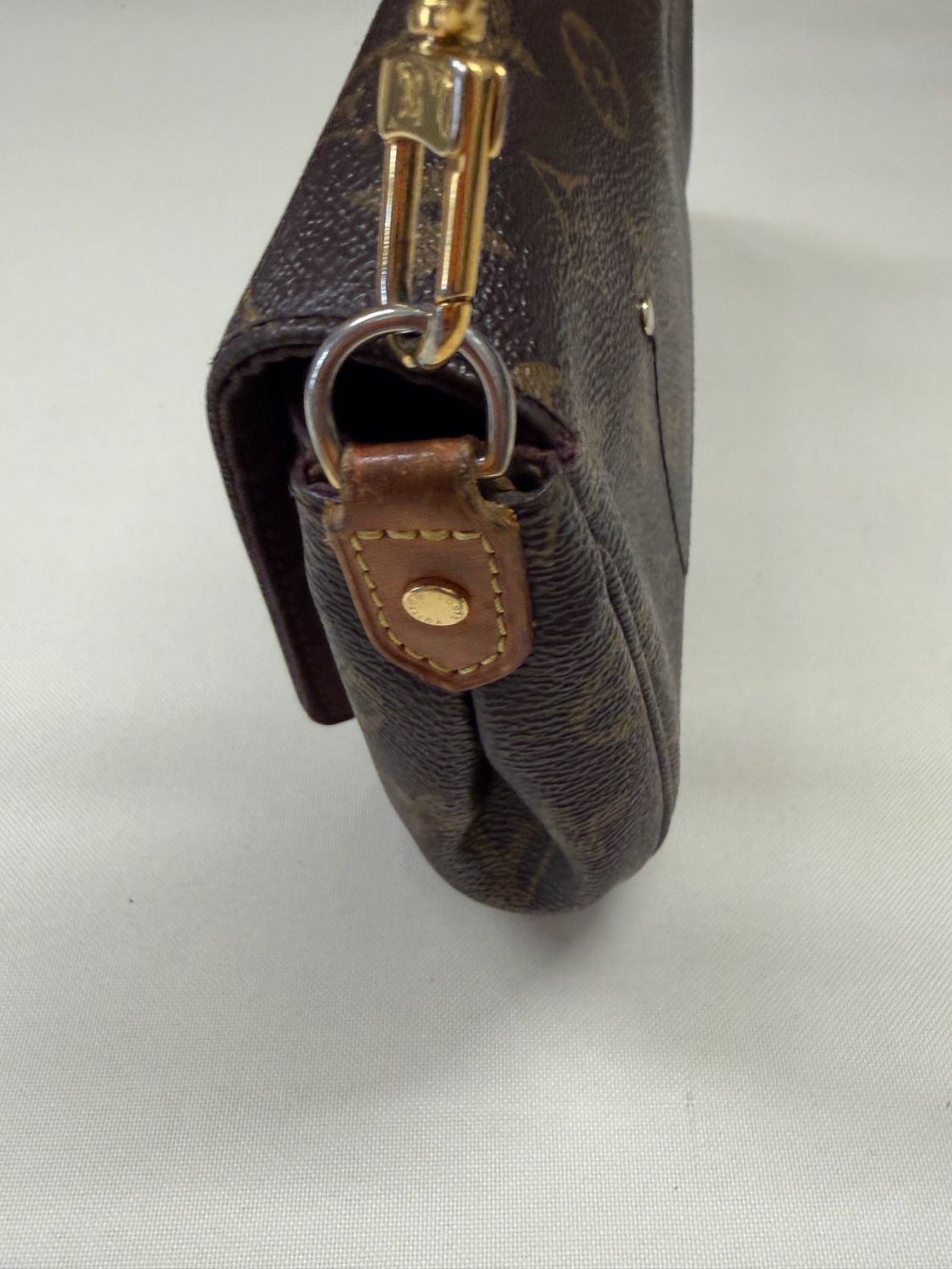 Louis Vuitton Monogram Favorite Mm Shoulder Bag