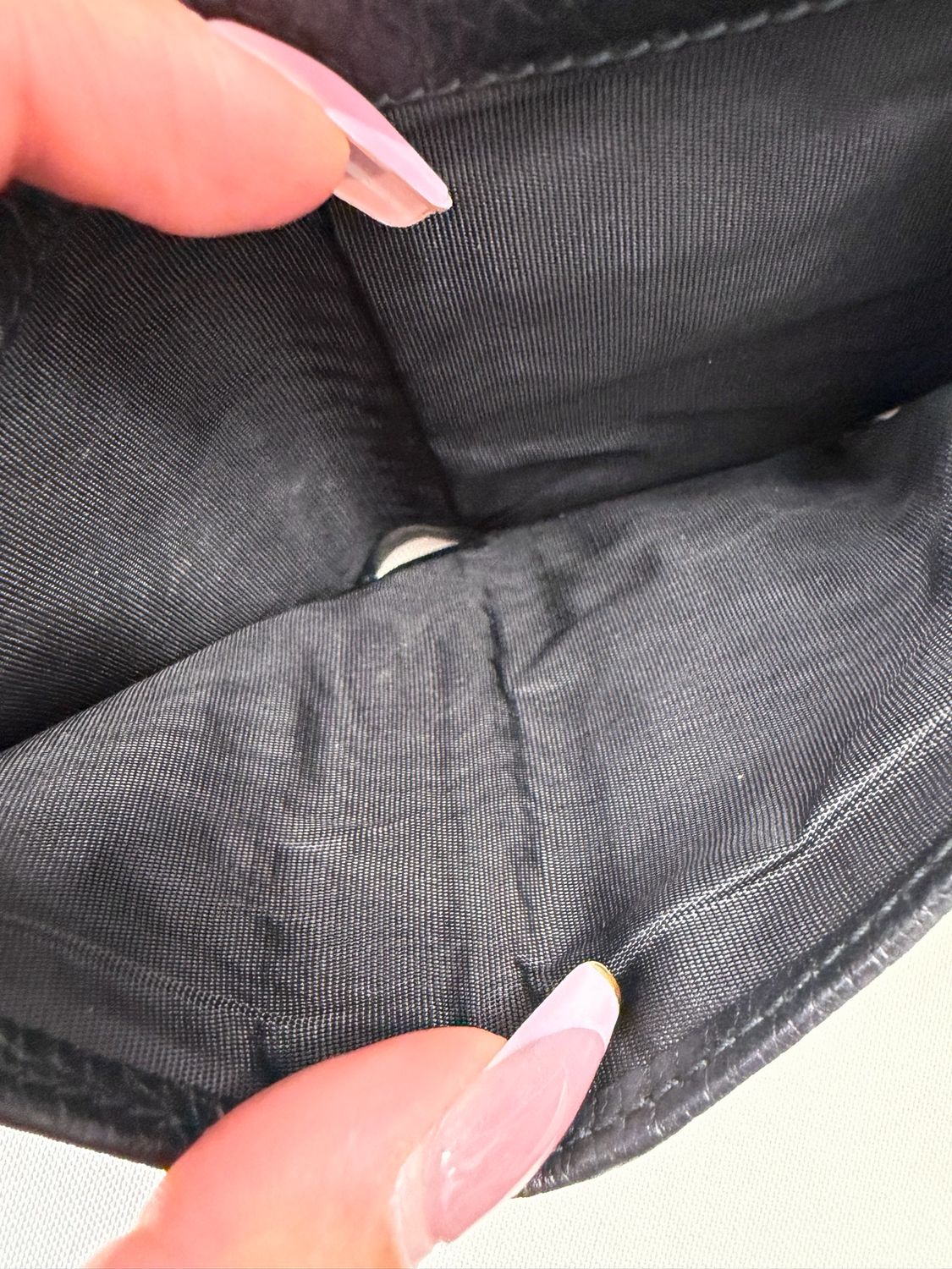 Gucci Pebbled Leather Card Case Wallet Tri Fold in Black