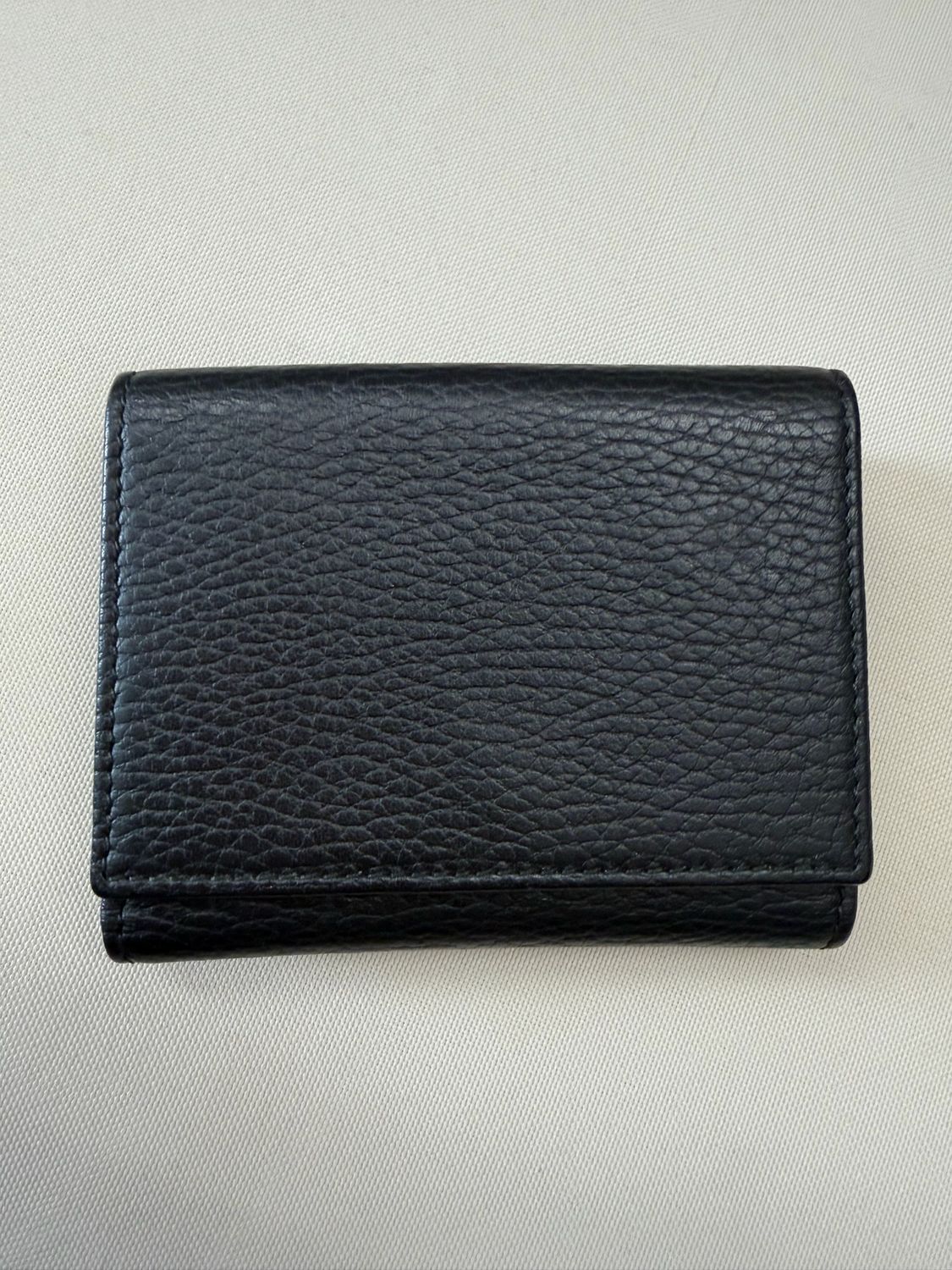 Gucci Pebbled Leather Card Case Wallet Tri Fold in Black