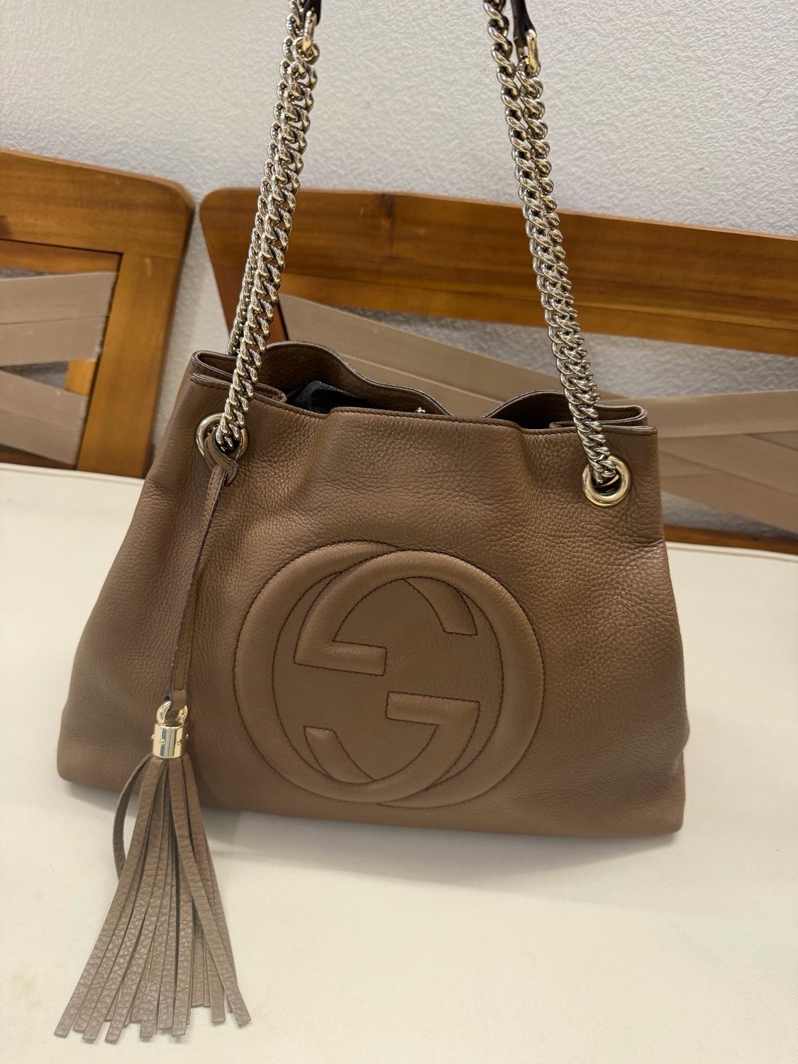 Gucci Pebbled Leather Soho Medium Chain Tote