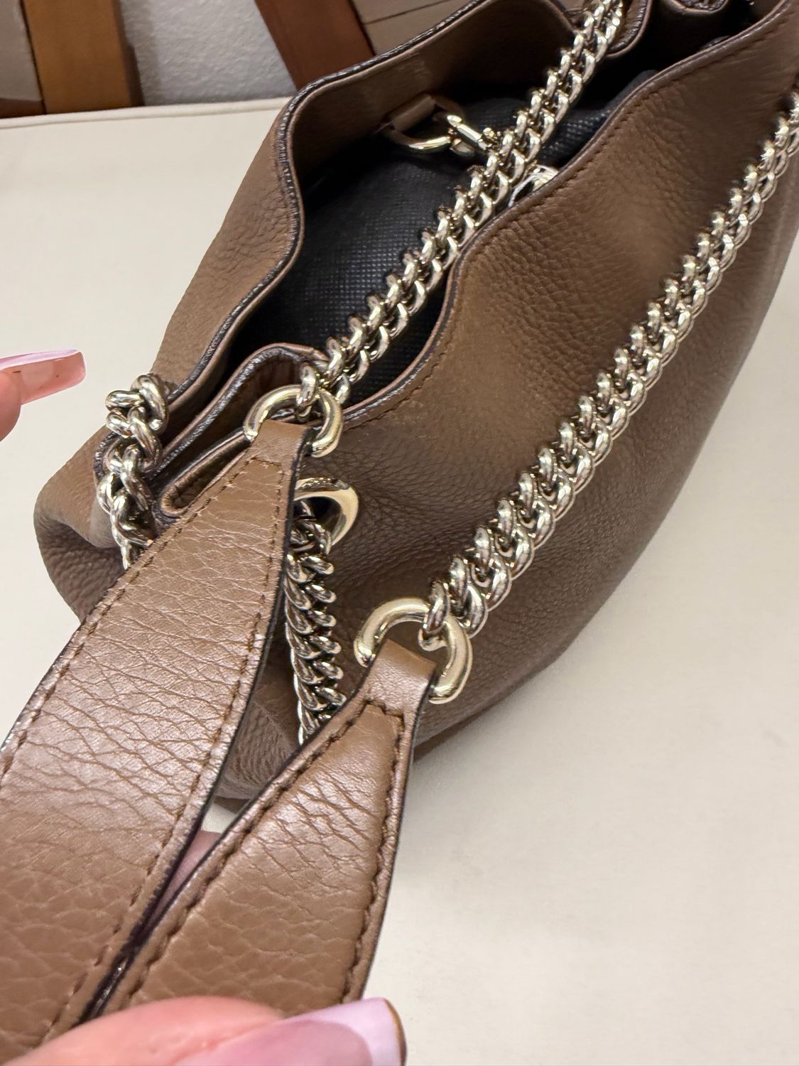 Gucci Pebbled Leather Soho Medium Chain Tote