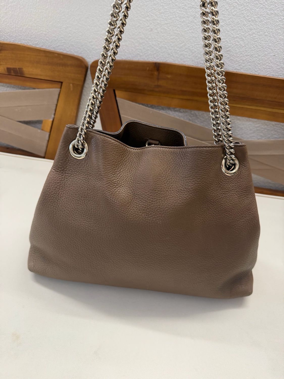 Gucci Pebbled Leather Soho Medium Chain Tote