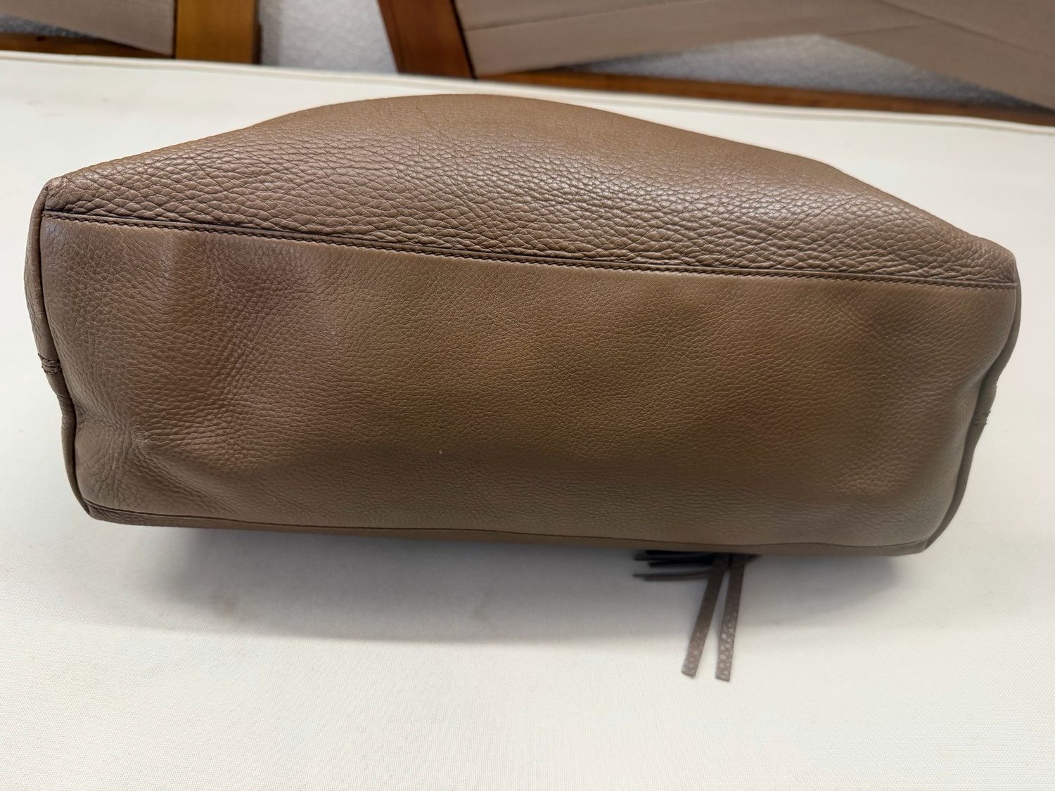 Gucci Pebbled Leather Soho Medium Chain Tote