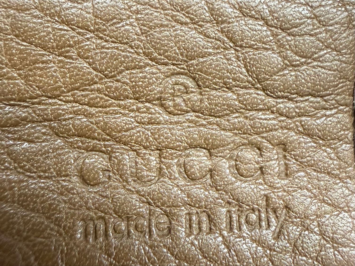 Gucci Pebbled Leather Soho Medium Chain Tote