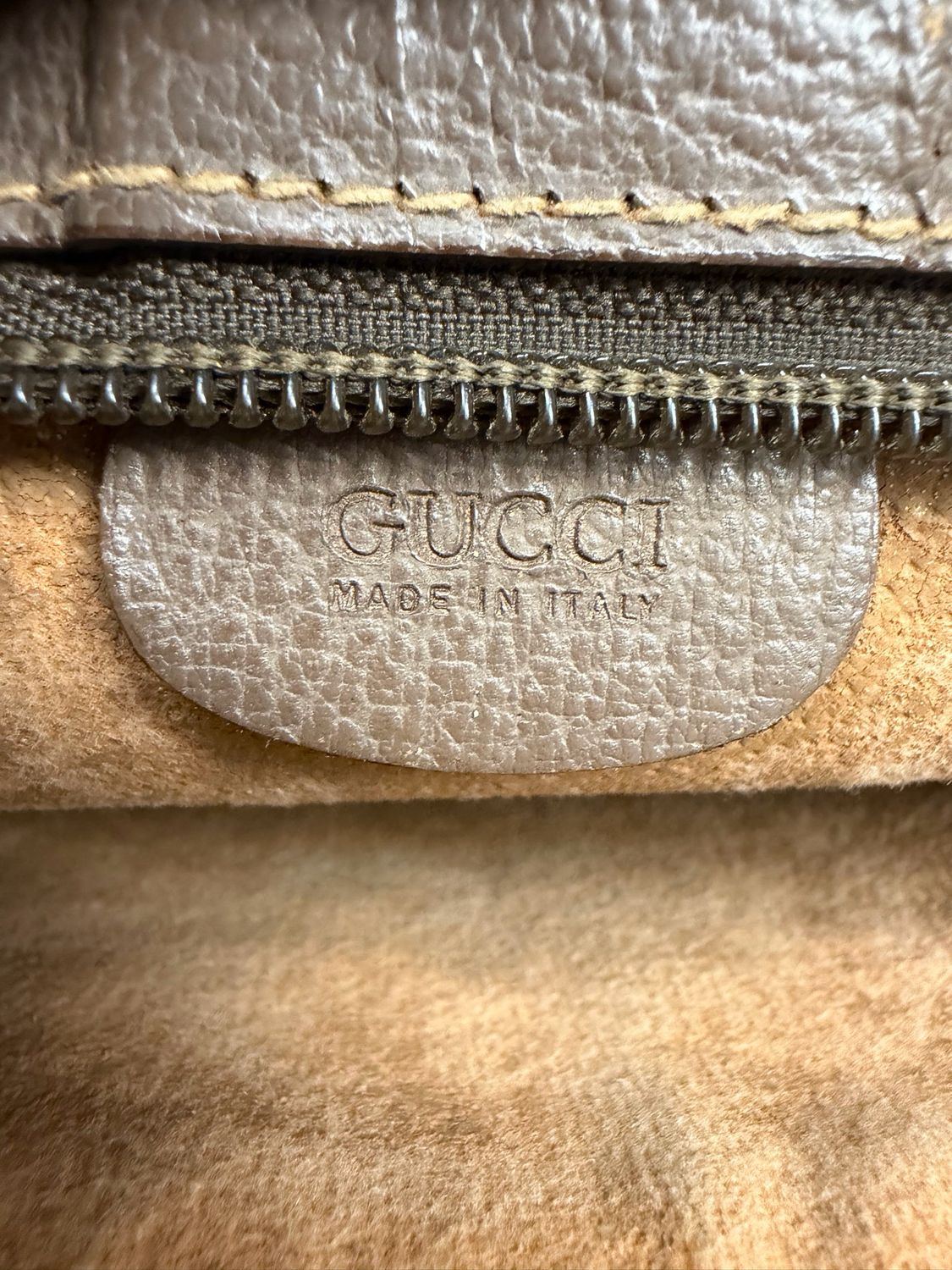 Gucci Vintage Supreme Clutch Toiletry Zipper